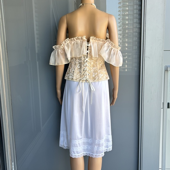 Vintage White Slip Skirt - Picture 2 of 6